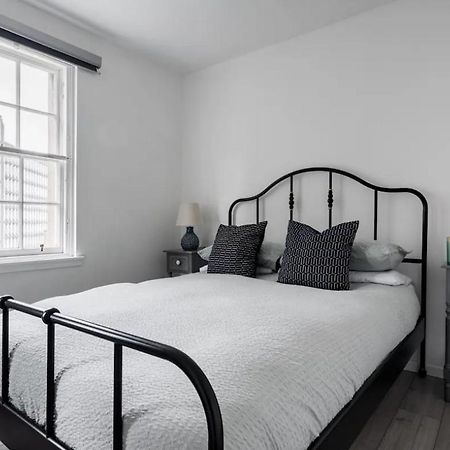 Edinburgh Castle Apartment Экстерьер фото